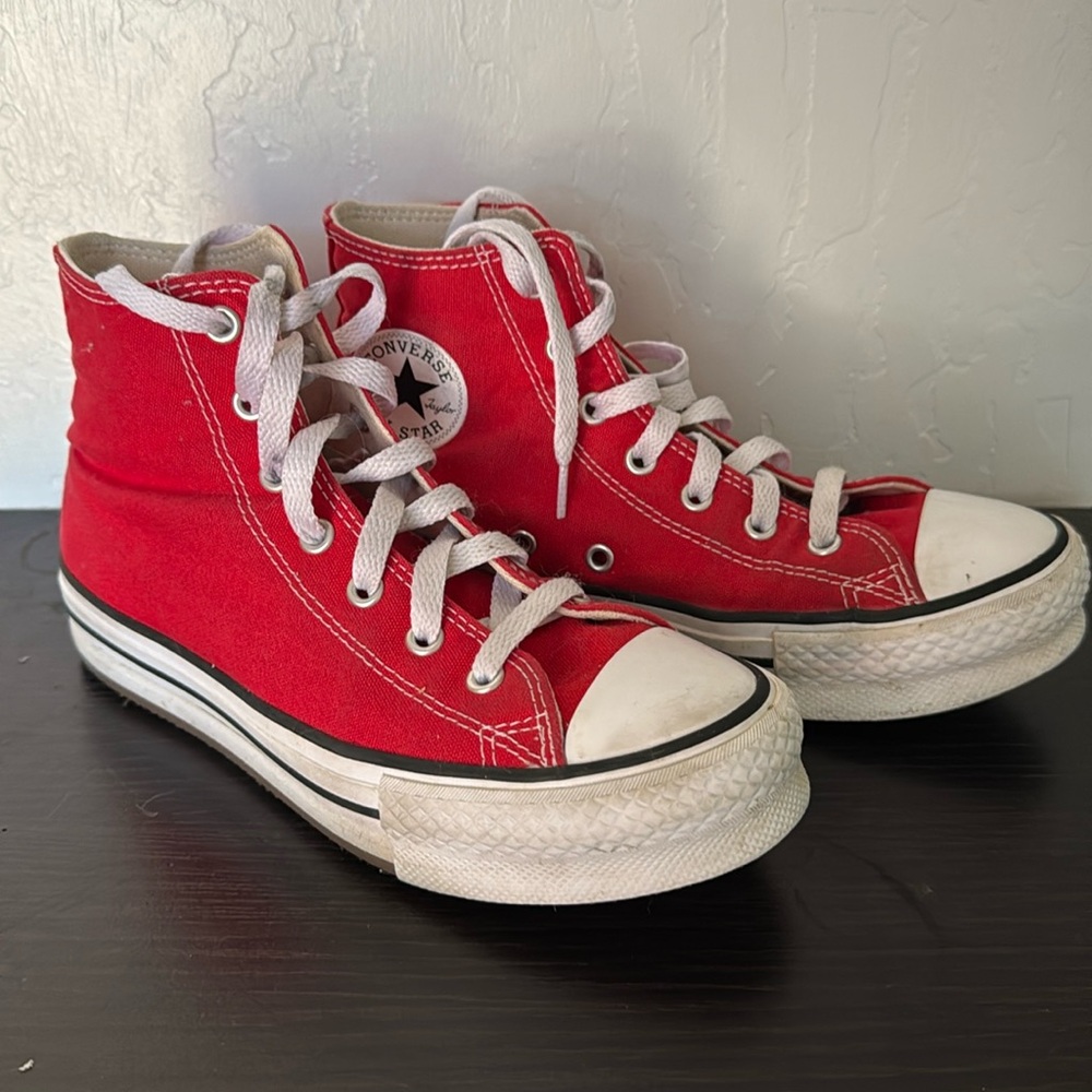 Chuck Taylor All Star EVA Lift Canvas Platform | Red | Size Youth 4 - Picture 2 of 10